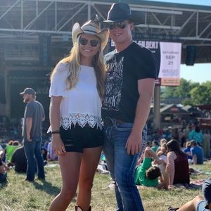 Meet your Posher, Hailey